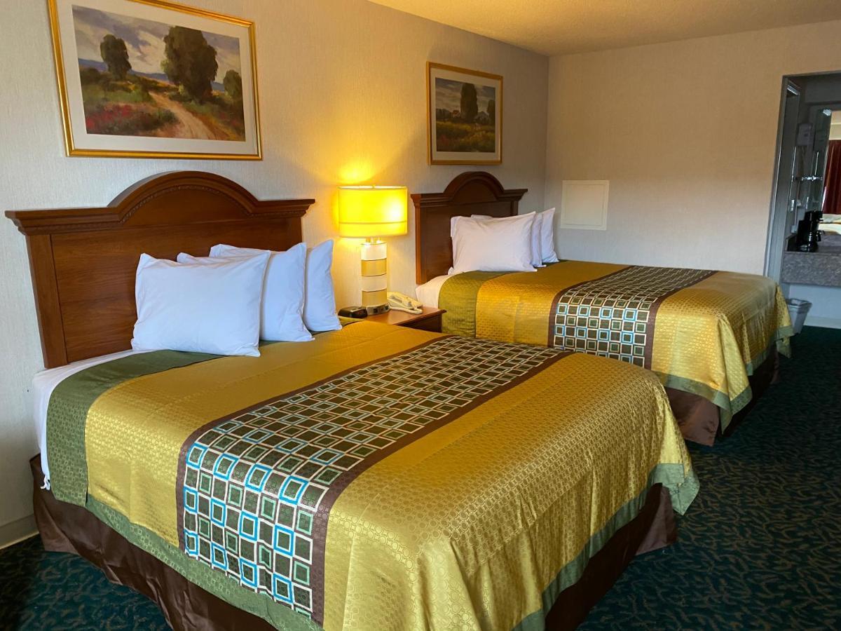 Harrisonville Inn&Suites Extérieur photo