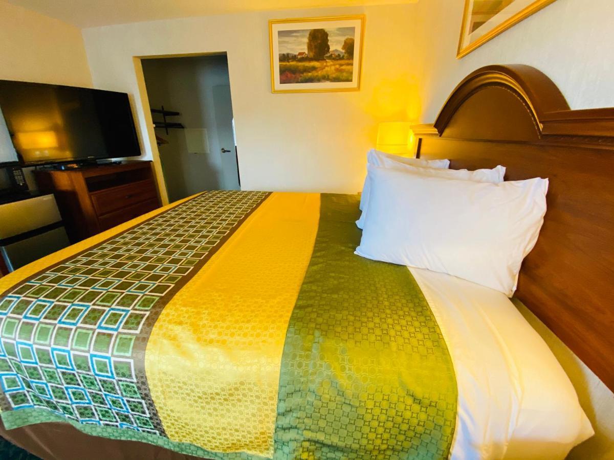 Harrisonville Inn&Suites Extérieur photo