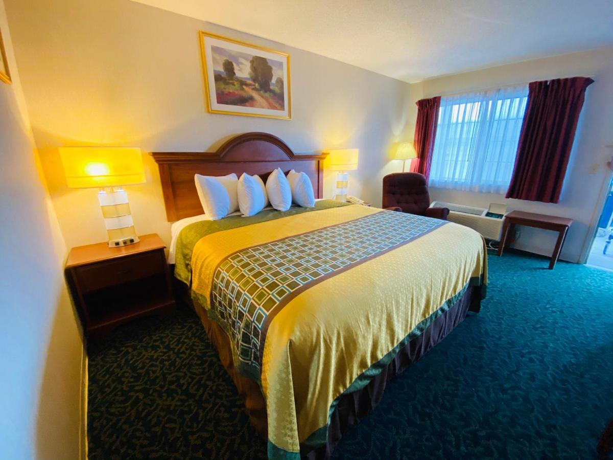 Harrisonville Inn&Suites Extérieur photo