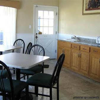 Harrisonville Inn&Suites Extérieur photo